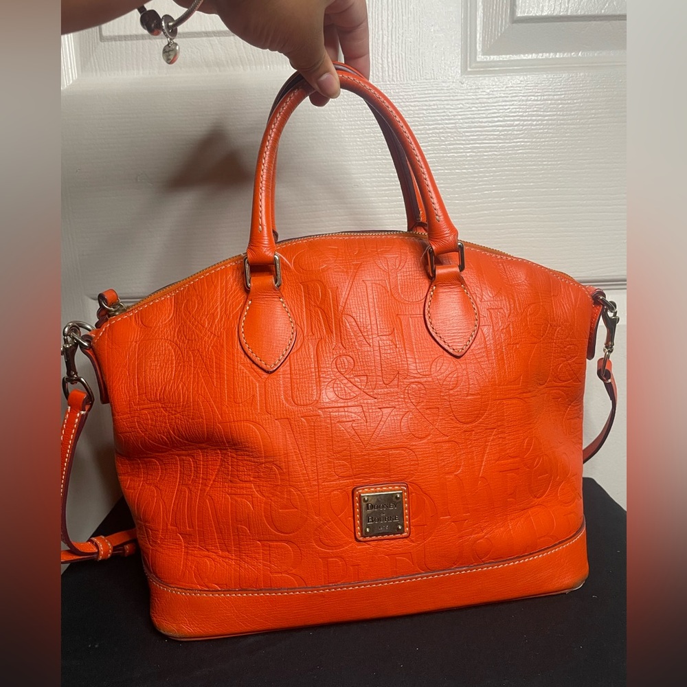 GUC Dooney and Bourke Handbag